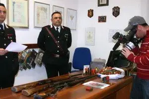 Conferenza stampa dei carabinieri per l'arresto di Giorgio Piras, arrestato in Via Sanzio per uso improprio e detenzione di armi