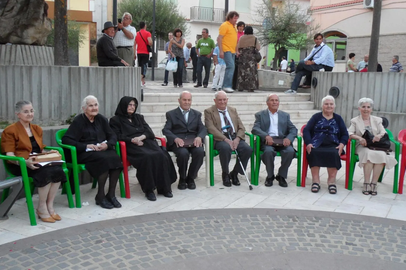 Primo giugno 2012: una famiglia di Perdasdefogu è tra le più longeve al mondo (foto Ansa)
