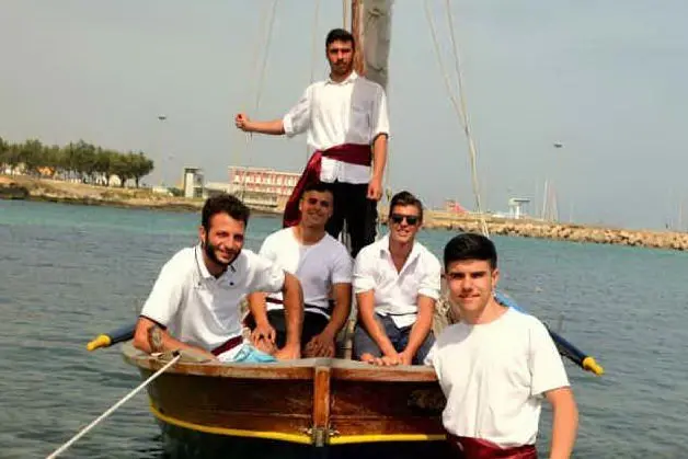 I trionfatori della 13esima regata (foto L'Unione Sarda - Pala)