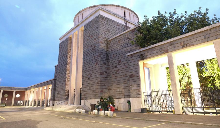 Martedì mattina cimitero chiuso