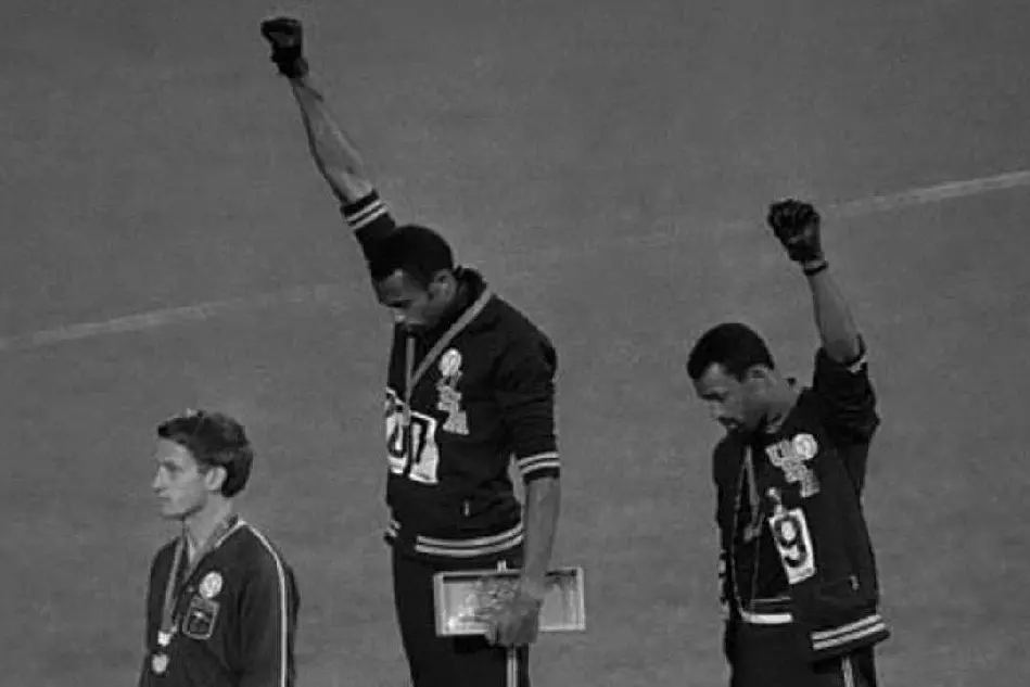 Il pugno nero di Tommie Smith e John Carlos alle olimpiadi del 1968