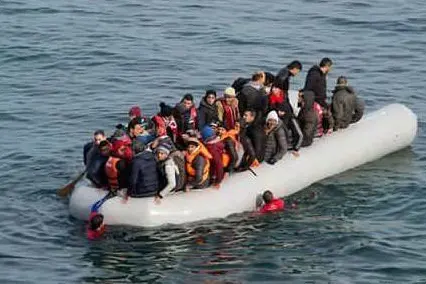 Migranti nel Mar Egeo (Ansa)