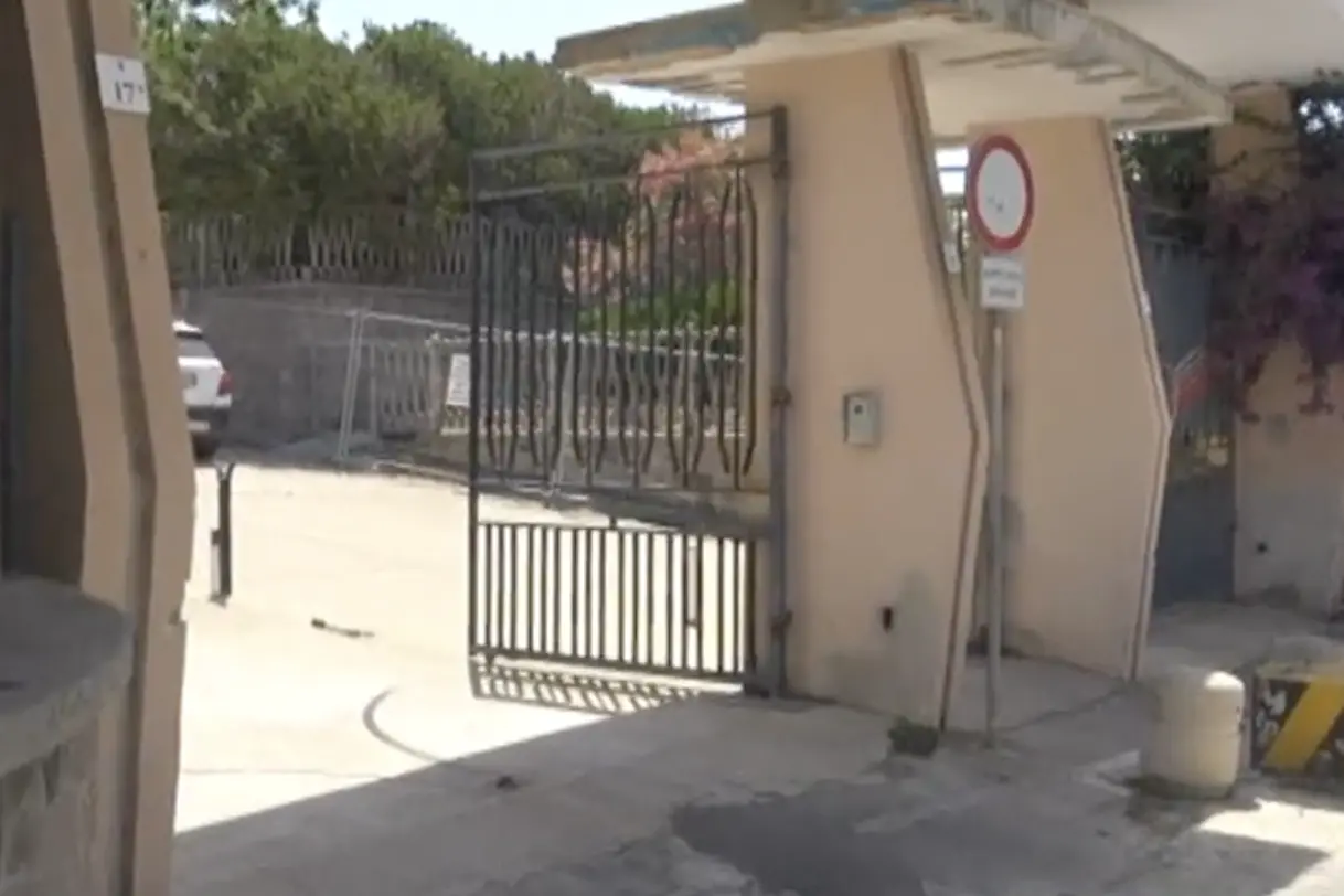 Alghero, l'ingresso del Centro residenziale anziani