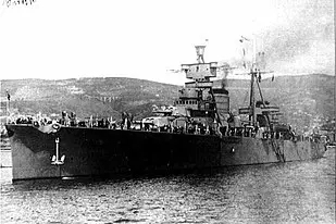 L'incrociatore Trieste (foto Wikipedia)