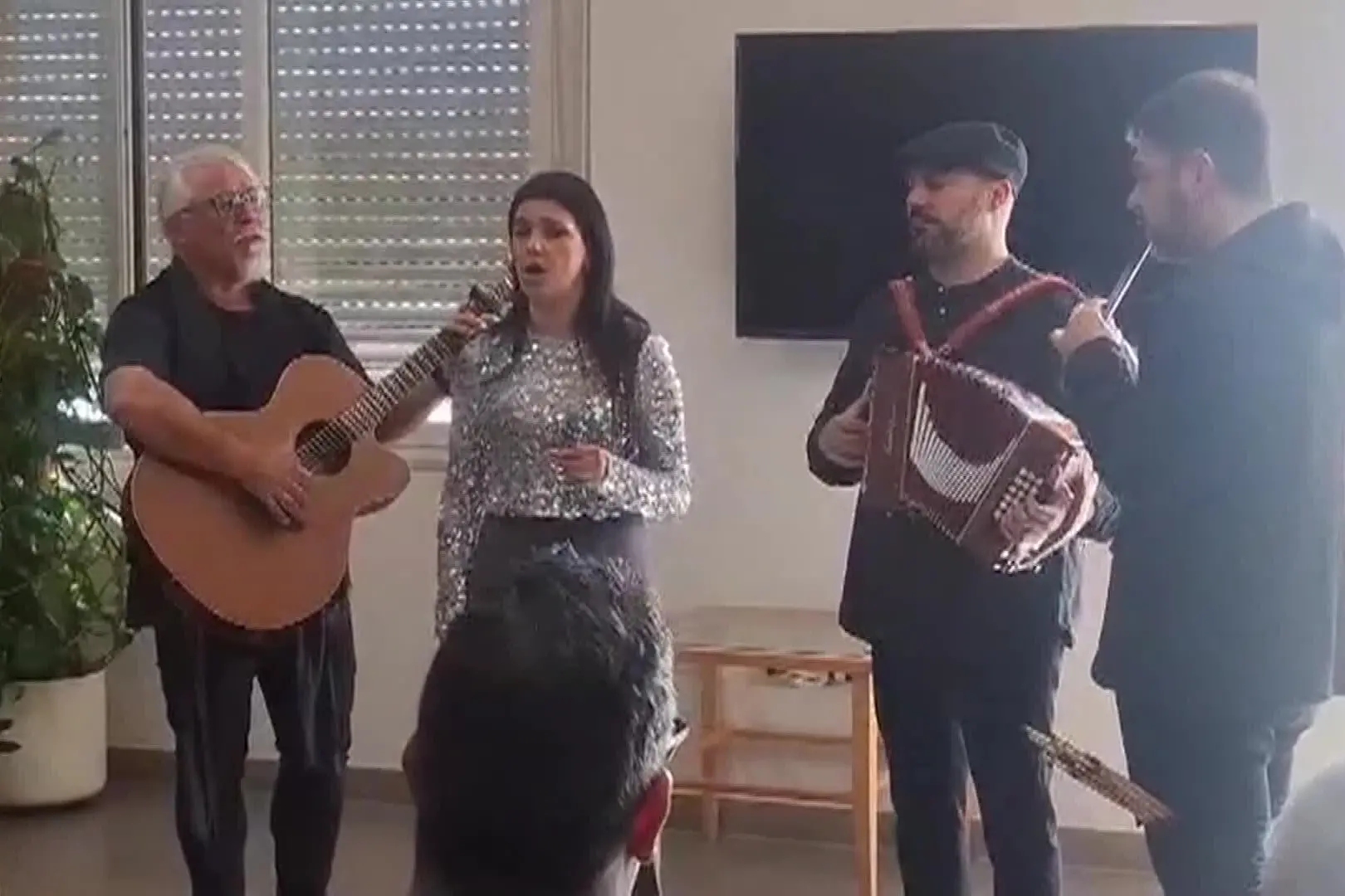 ''Musica in corsia'' all'ospedale Marino di Cagliari: «Una cura per l'anima»