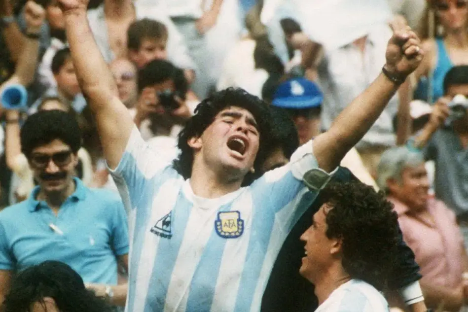#AccaddeOggi: 22 giugno 1986, Maradona segna il gol con "la mano di Dio"