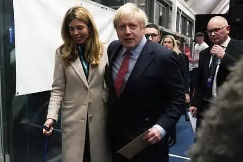 Boris Johnson e la fidanzata Carrie Symonds (archivio L'Unione Sarda)