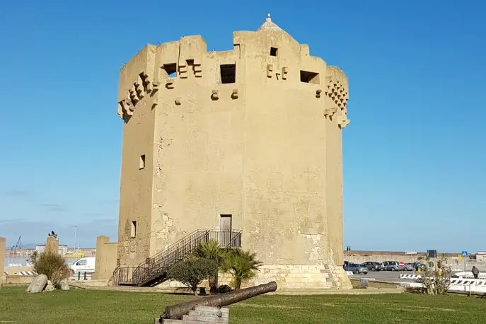 Torre Aragonese (foto Pala)