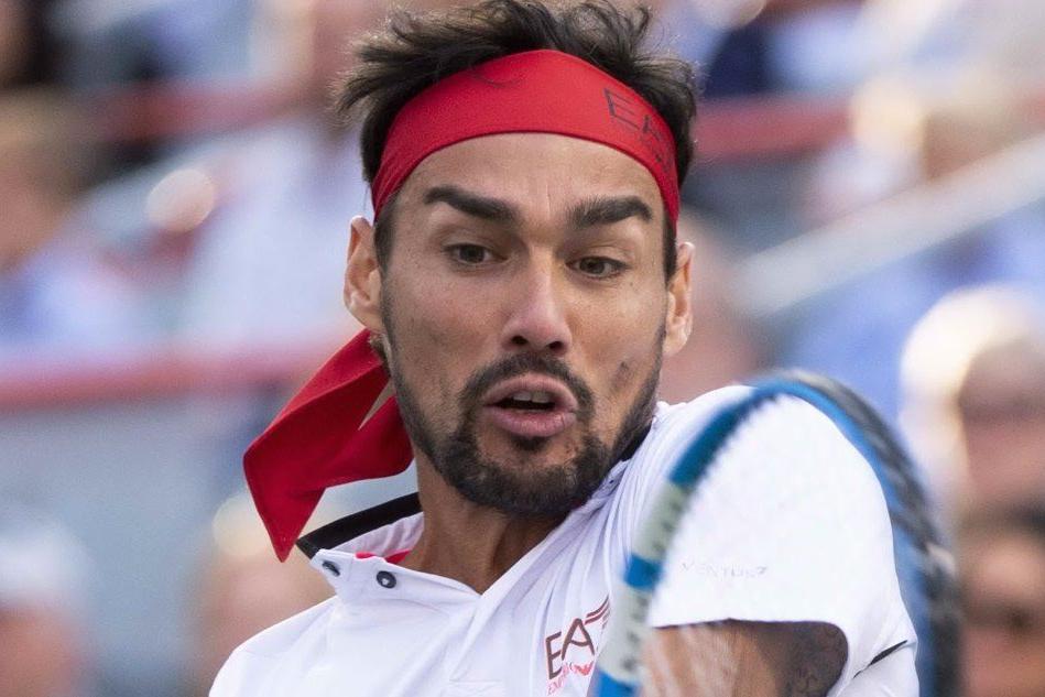 Tennis, Shanghai: impresa Tsitsipas, Djokovic eliminato. Fuori Fognini
