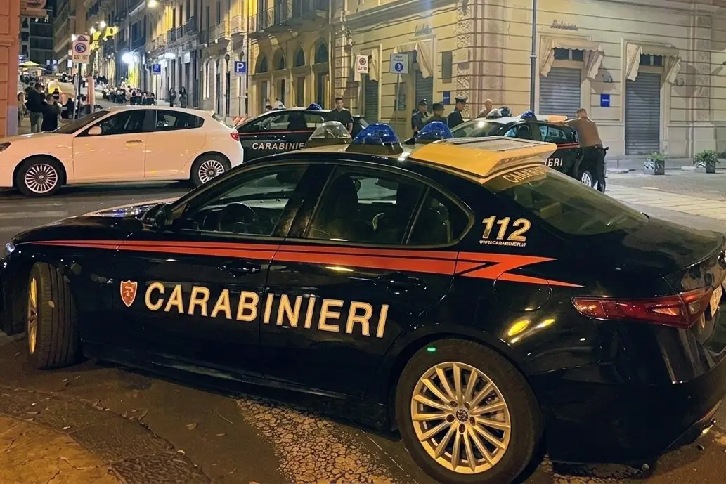 Carabinieri in piazza del Carmine