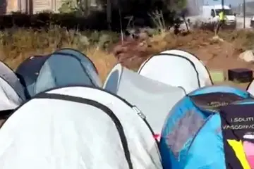Cresce il popolo di Vasco, decine di tende di fronte all’Olbia Arena