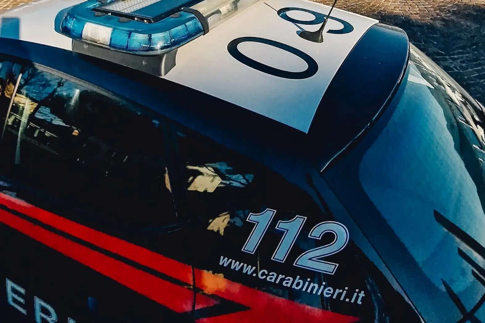 Un'auto dei carabinieri