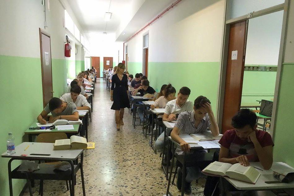Cambia il preside, gli studenti occupano il liceo Siotto Pintor di Cagliari