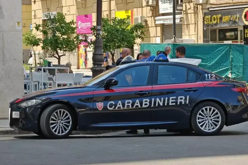 Un'auto dei carabinieri a Roma