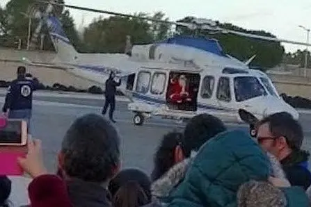 Babbo Natale in elicottero