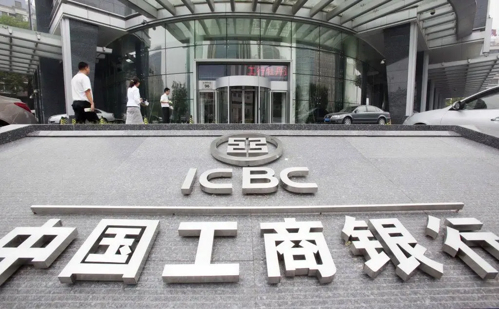 Chiude la top 10 il gigante bancario cinese IcBc