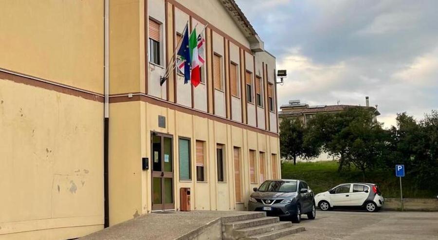 Cassetti pieni di pratiche da smaltire