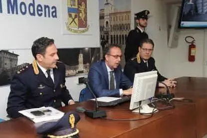 La conferenza stampa (foto Questura di Modena)