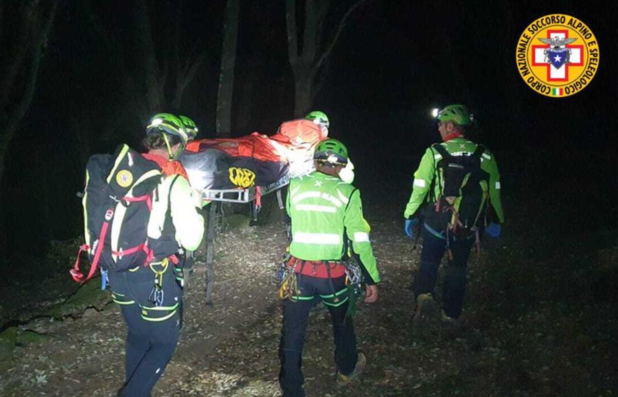 Morgongiori, si stacca un masso durante l’arrampicata: giovane ferito, soccorsi in azione
