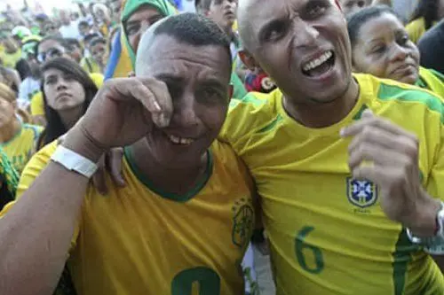 Copacabana, i sosia di Ronaldo e Roberto Carlos