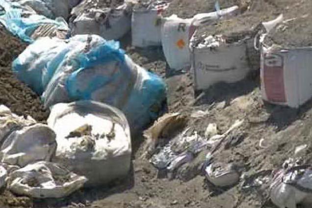 I sacchi di rifiuti (L'Unione Sarda)