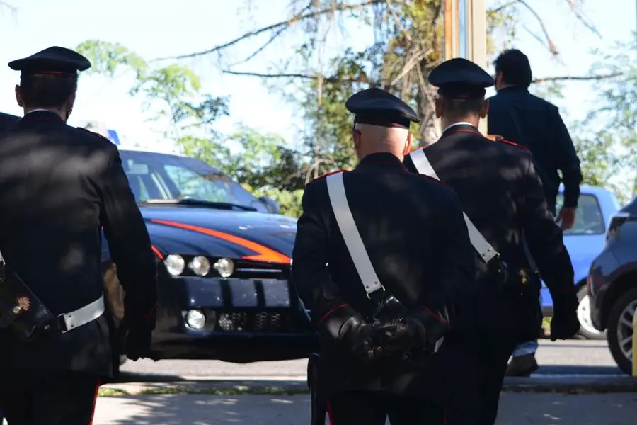 (foto carabinieri)