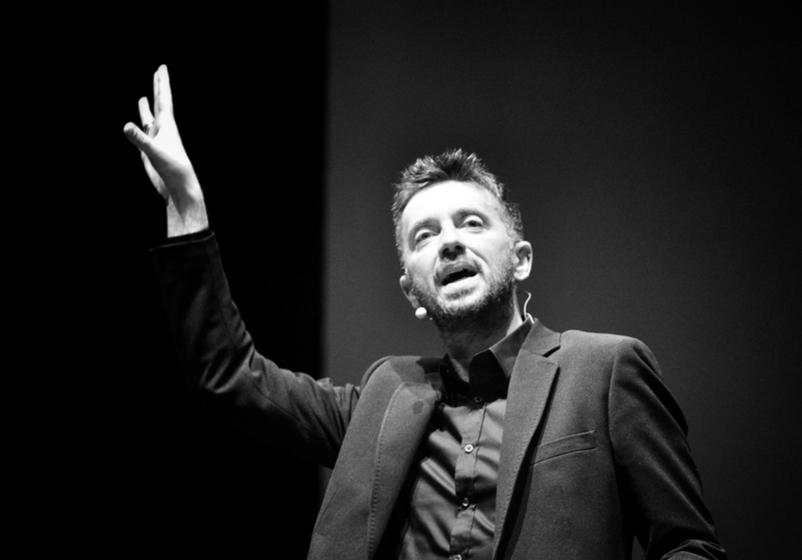 “La sciagura” di Andrea Scanzi al Verdi di Sassari