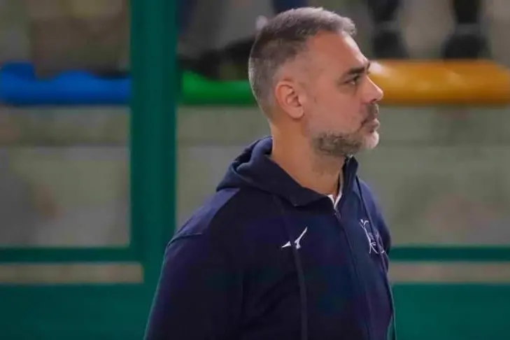 Il nuovo coach dell'Hermaea Olbia Dino Guadalupi (foto concessa @HermaeOlbia)