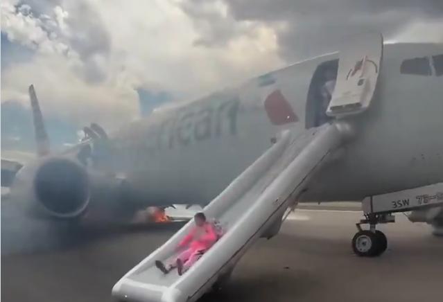 American Airlines, «guasto in fase di decollo»: fumo dall’aereo, passeggeri in fuga dagli scivoli