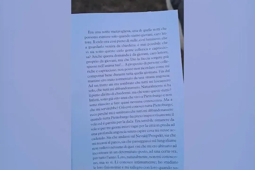 In migliaia a Roma per leggere 'Le notti bianche'