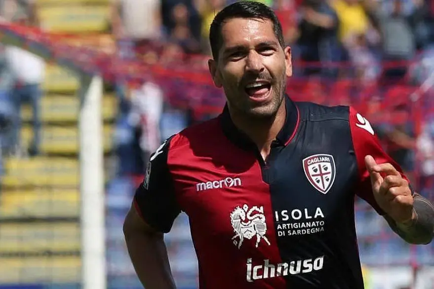 Marco Borriello ai tempi del Cagliari (Ansa)
