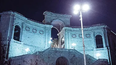https://immagini.unionesarda.it/version/c:MTNjMzg1NzktZjg5Ny00:ZmQzZGJmNWMtNGM0OS00/image.webp?f=16:9