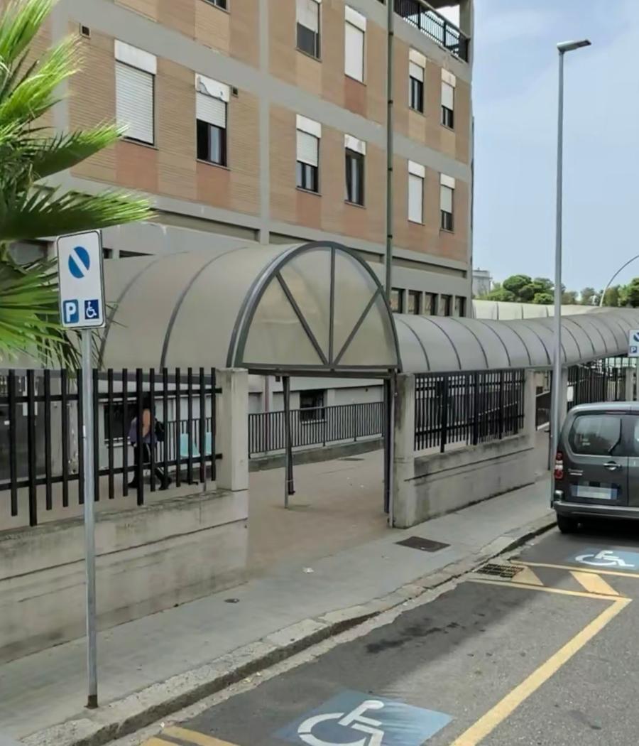 Oristano, code e attese infinite all’Ascot di via Pira: «Il 