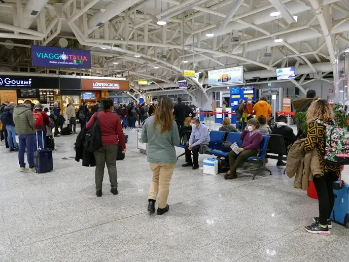 L'aeroporto di Cagliari (Ansa)