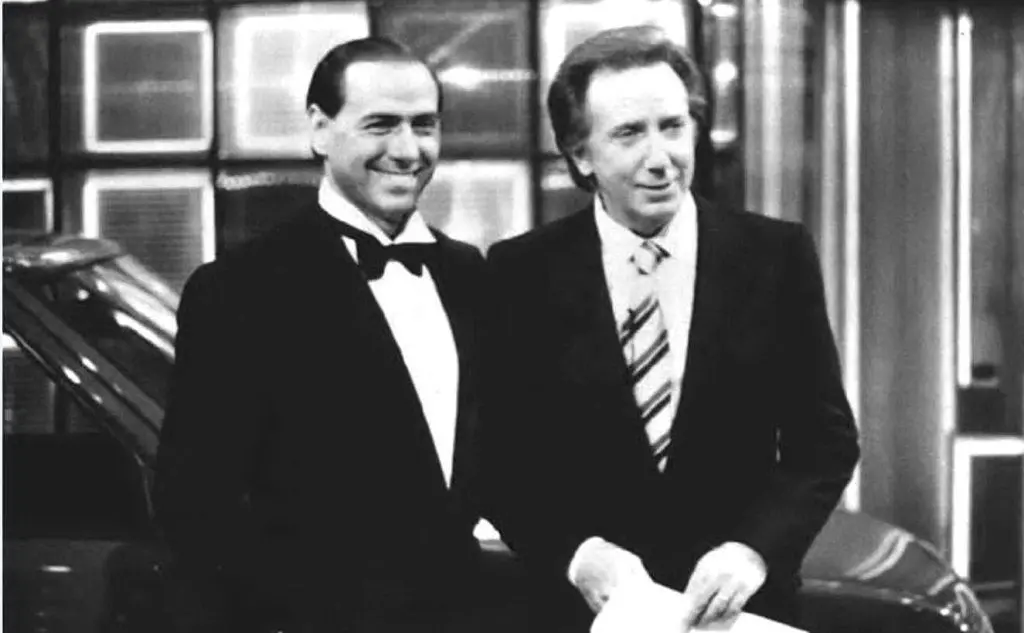 Silvio Berlusconi e Mike Bongiorno (Ansa)
