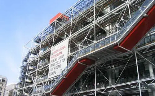 ... e il Centre Pompidou a Parigi