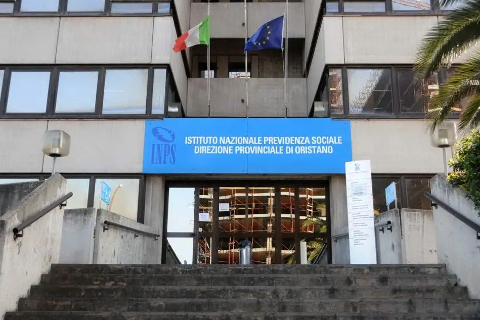 La sede dell'Inps a Oristano (foto Michele Masala)