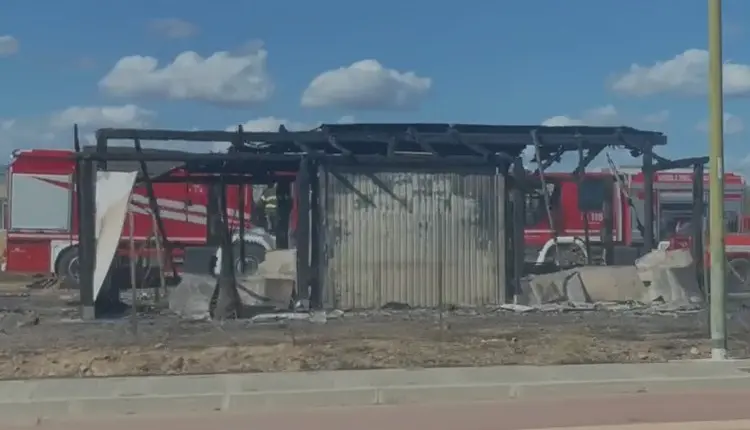 Il gazebo andato a fuoco a Flumini