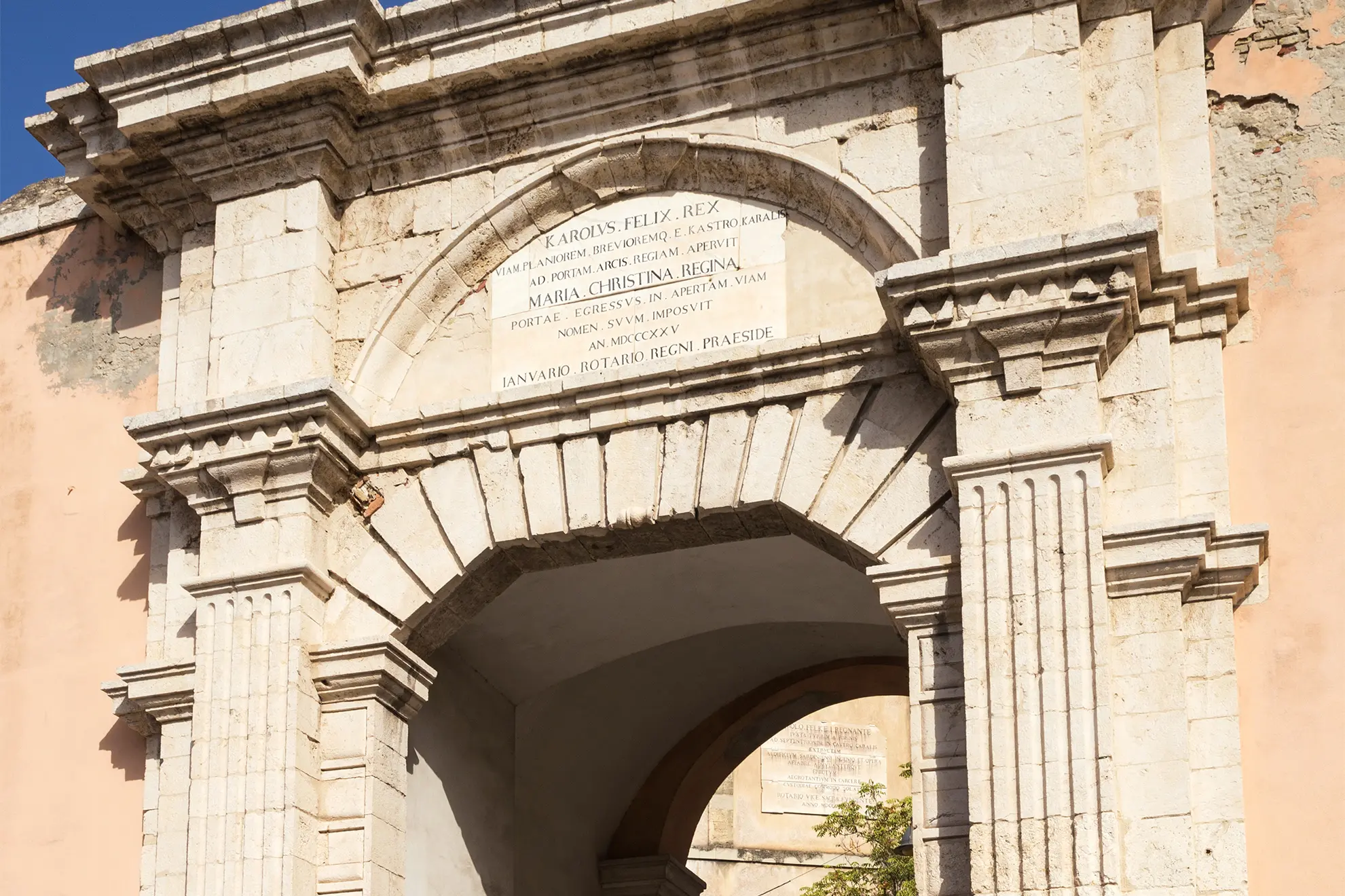 Cagliari, Porta Cristina (foto Wikipedia)
