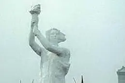 #AccaddeOggi: il 30 maggio 1989 i manifestanti espongono la statua della "Dea della democrazia" in piazza Tienanmen