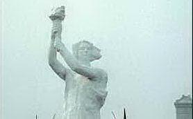 #AccaddeOggi: il 30 maggio 1989 i manifestanti espongono la statua della \"Dea della democrazia\" in piazza Tienanmen