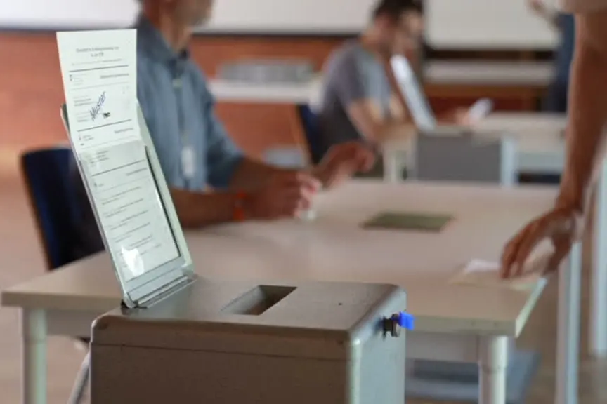 La Svizzera dice no al referendum per limitare abitanti a 10 milioni
