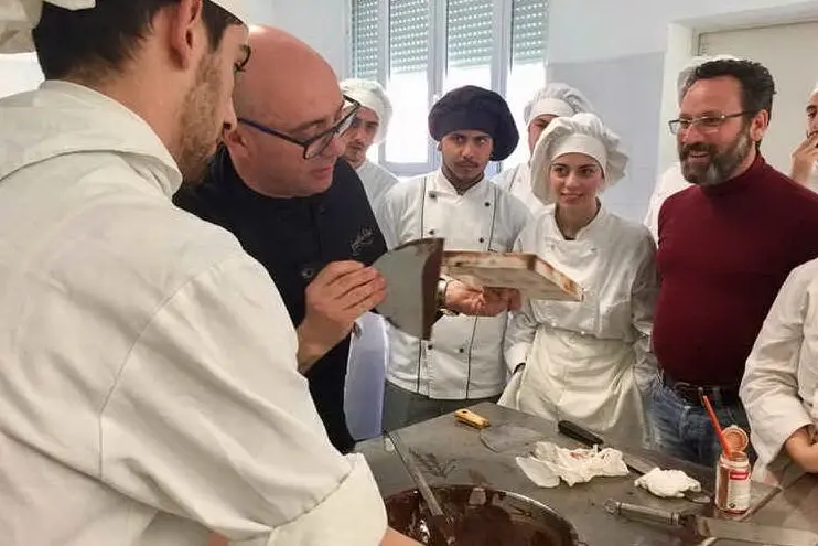 Gli studenti con Leonildo Contis