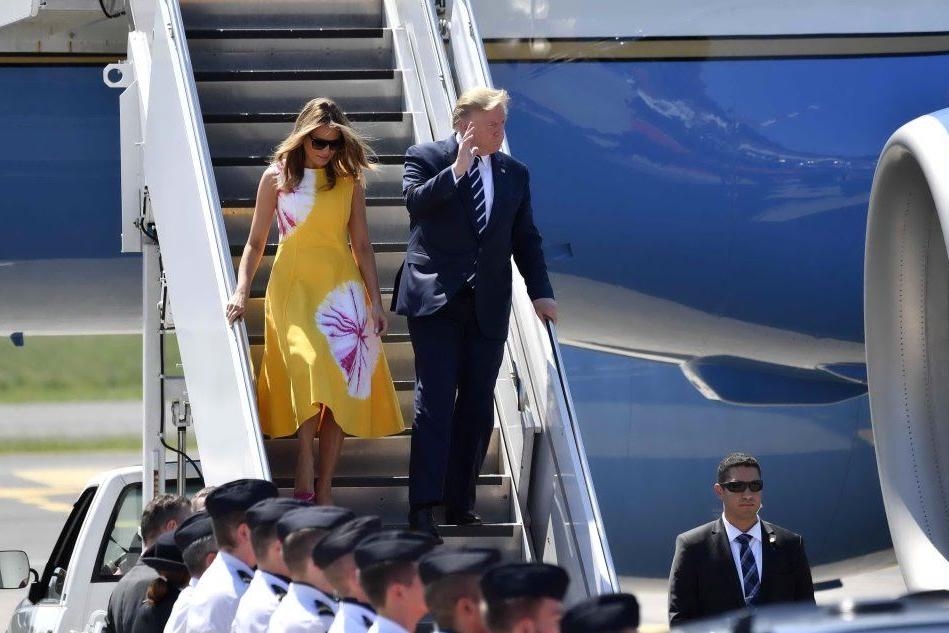 Via al G7, Trump già accolto da Macron