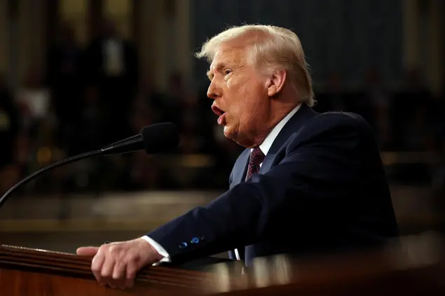 Donald Trump nel suo discorso al Congresso (foto Ansa)