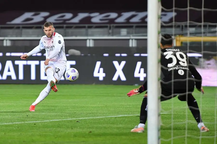 Il gol di Rebic durante Torino-Milan (Ansa - Di Marco)