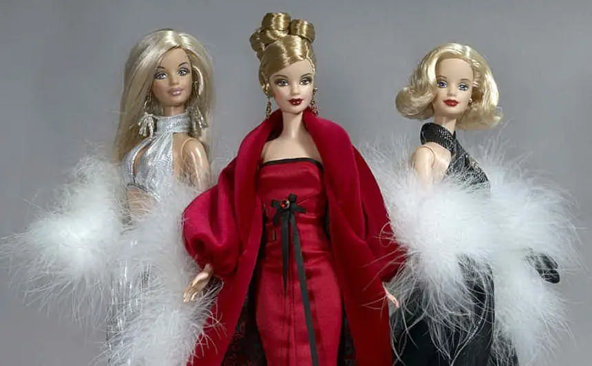 Spesso è stata accusata di offrire un'immagine stereotipata della donna