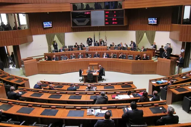 L'aula del Consiglio regionale (Ansa)