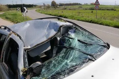L'auto del pensionato dopo l'incidente (Alessandra Chergia)