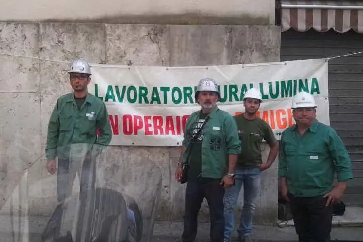 I lavoratori dell'Eurallumina a Roma